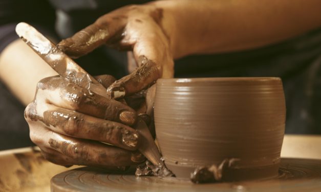 Pembuatan Keramik Dari Tanah Liat hingga Siap Digunakan