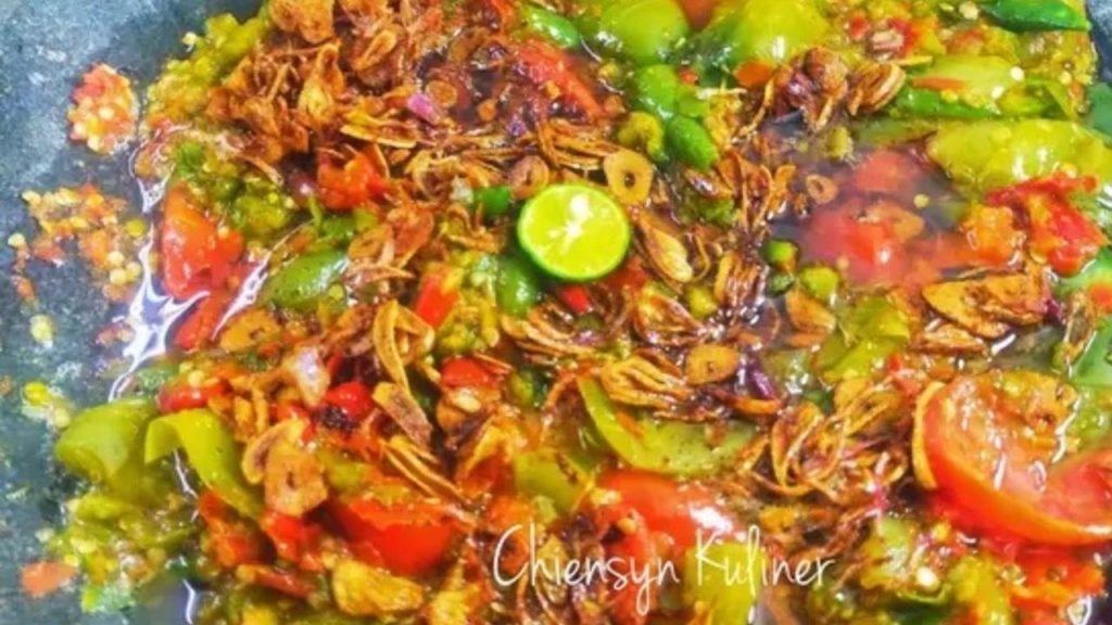 Mengenal Sambal Pecak: Perpaduan Pedas, Asam, Dan Segar