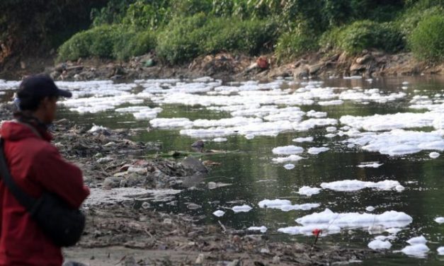 Sungai Tercemar Dan Udara Kotor: Krisis Lingkungan Di Indonesia