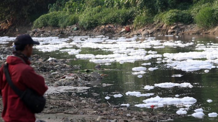 Sungai Tercemar Dan Udara Kotor: Krisis Lingkungan Di Indonesia