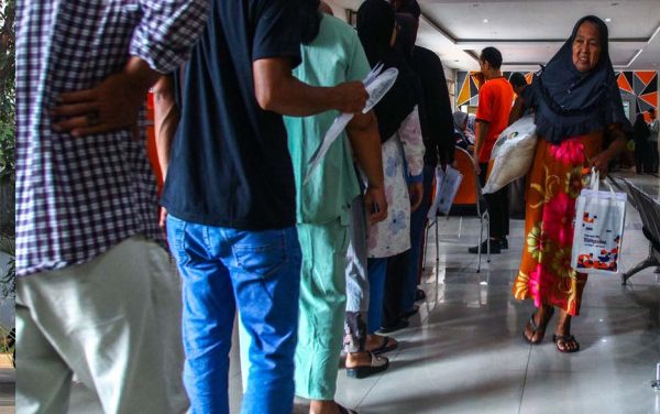 Makanan Pokok Naik, Beban Hidup Masyarakat Makin Berat