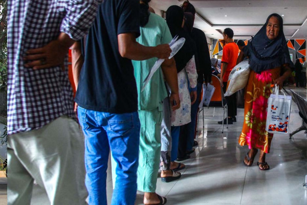Makanan Pokok Naik, Beban Hidup Masyarakat Makin Berat